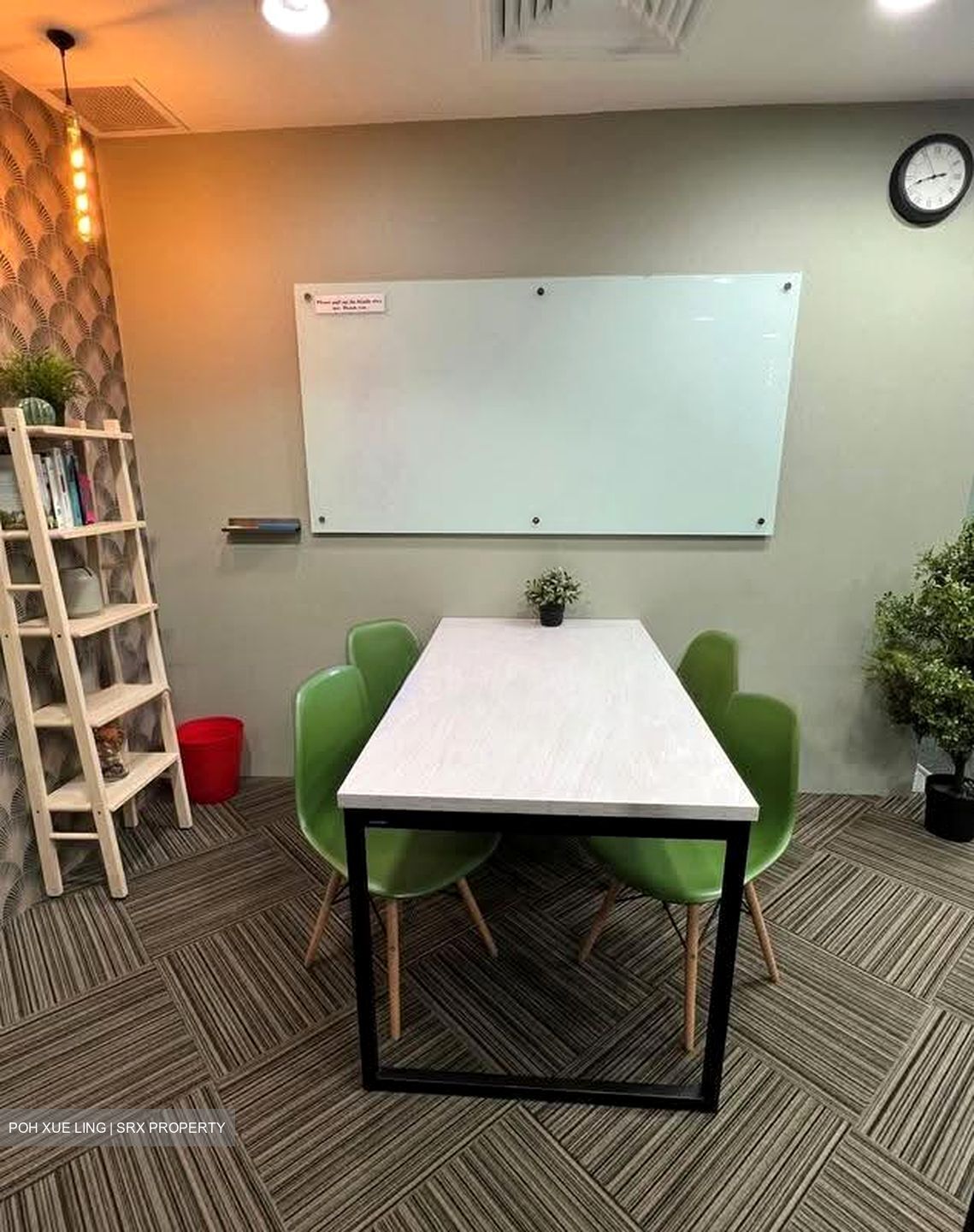 The Octagon (D1), Office #627537261